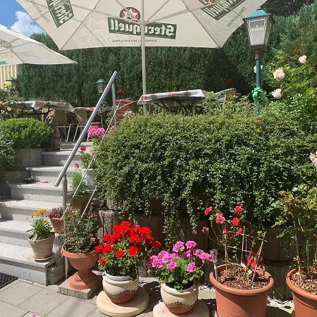 בית הארחה Goldener Drache 3*